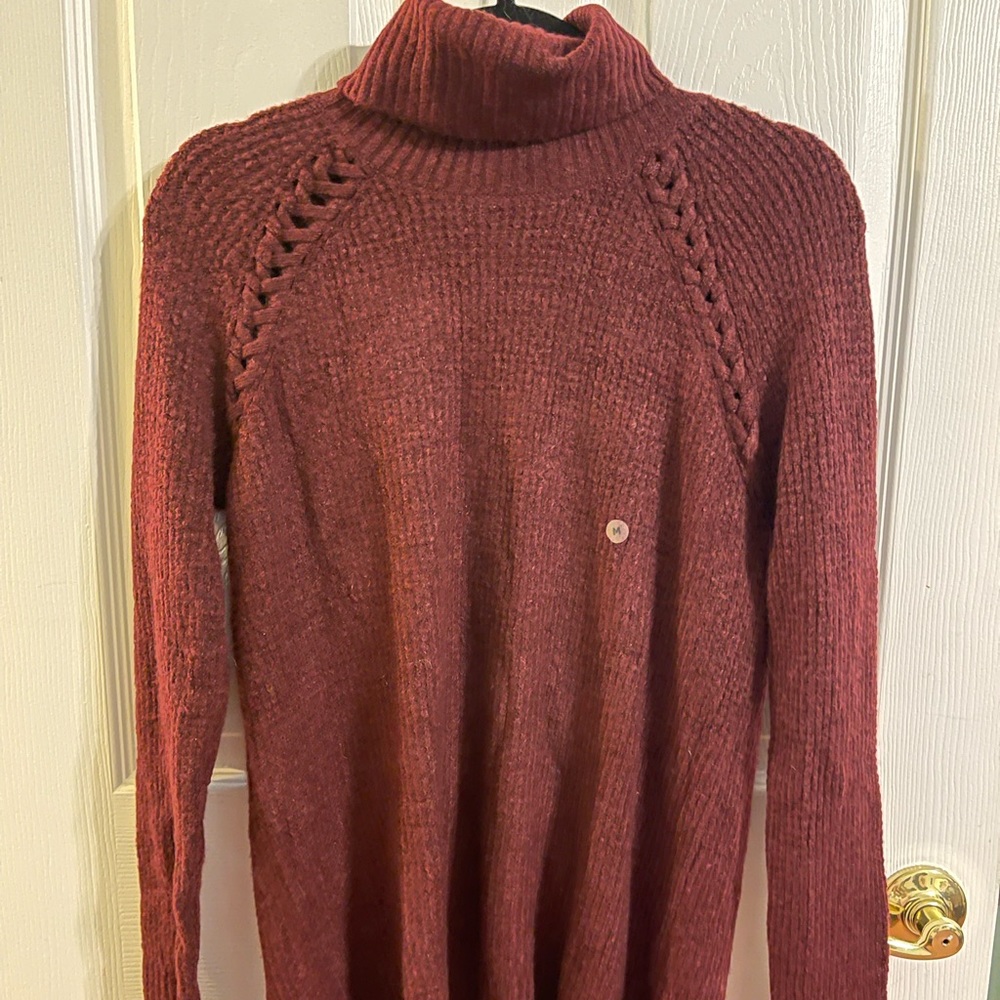 Brand New American Eagle Medium Turtleneck Sweater, burgandy/purple size M